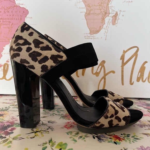 BCBG MaxAzria Leopard Print {Faux Hair & Suede}Chunky Heels 👠 - Picture 2 of 7